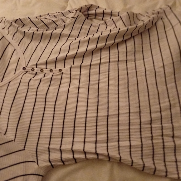 my style Tops - Striped V-Neck Top with Button Detail